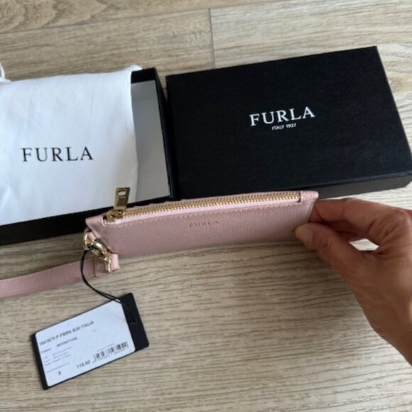 NEW FURLA BLACK LEATHER WRISTLET SAFFIANO CLUTCH PURSE BAG WALLET ITALIA NWT - Picture 3 of 3